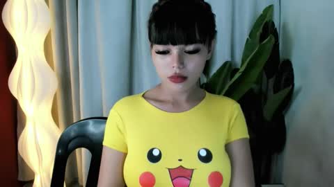 M I A online show from March 25, 2:17 am