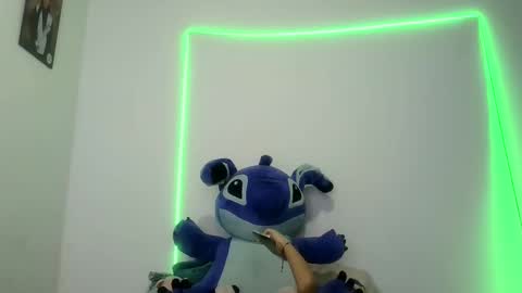 mia lucy 21 online show from October 4, 2:00 pm