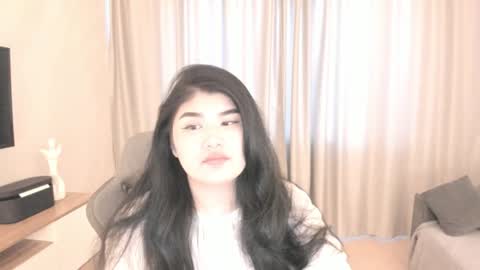 Mia 3 online show from July 5, 10:54 am