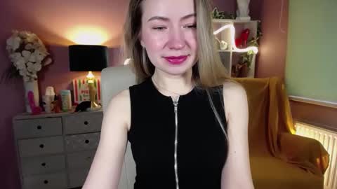 Mia online show from February 9, 8:11 am