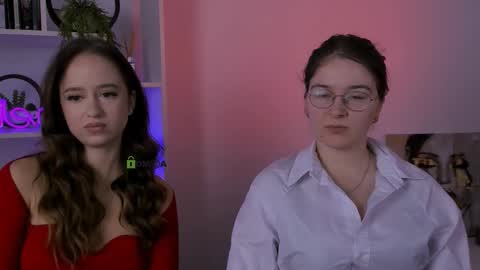 Snapshot of mia_moah chatting on October 8, 8:51 am mia_moah online show from October 8, 8:51 am