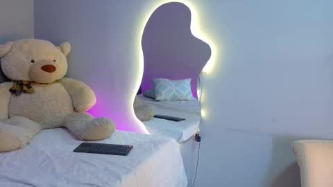 Snapshot of mia_oconner chatting on October 3, 8:58 pm mia_oconner online show from October 3, 8:58 pm