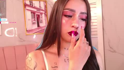 Snapshot of mia_ponce_a chatting on October 17, 2:20 pm MIA online show from October 17, 2:20 pm