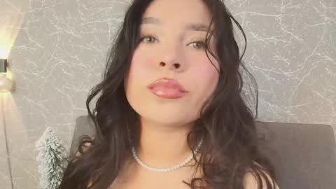 Mia Roux online show from December 28, 6:50 pm