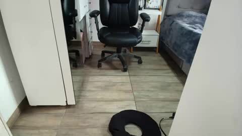 Mia Sepulveda online show from April 16, 5:45 pm