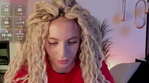 Mia online show from October 24, 7:04 am