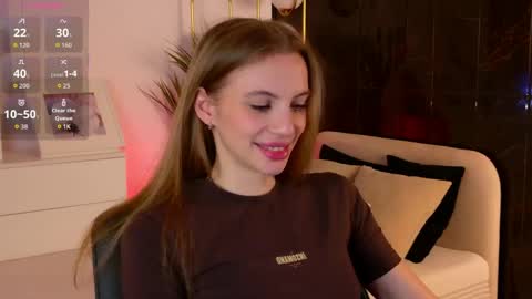 Mia online show from March 6, 7:36 am