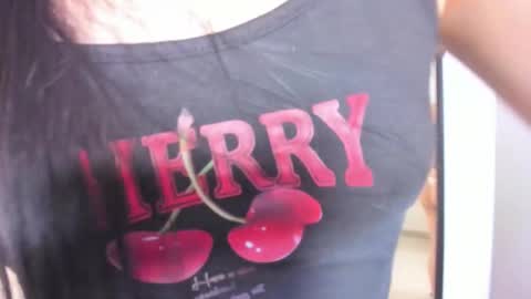 M I A online show from March 25, 12:19 pm