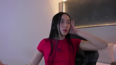 M I A online show from January 19, 12:01 pm