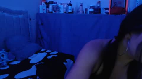 Snapshot of mia_smithl chatting on March 7, 5:29 am mia_smithl online show from March 7, 5:29 am