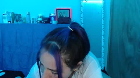 Snapshot of mia_smithl chatting on March 4, 6:37 am mia_smithl online show from March 4, 6:37 am