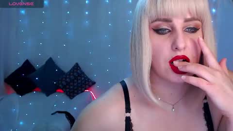 mia_sunn online show from March 10, 2:15 am