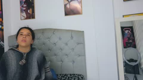mia_thompson_0 online show from July 27, 12:02 pm