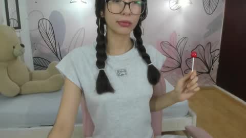 Mia Vanucci online show from February 21, 4:18 am