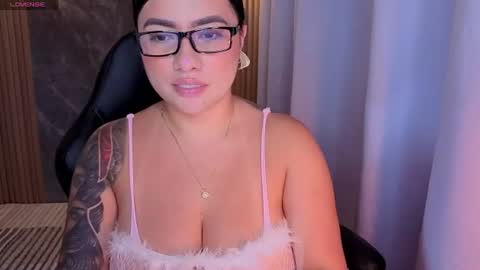 mia_velvet65 online show from July 22, 4:35 am
