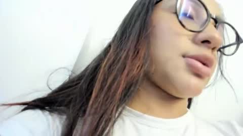 mia  nicolle online show from April 22, 3:58 am