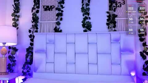 Mia online show from March 10, 11:36 am