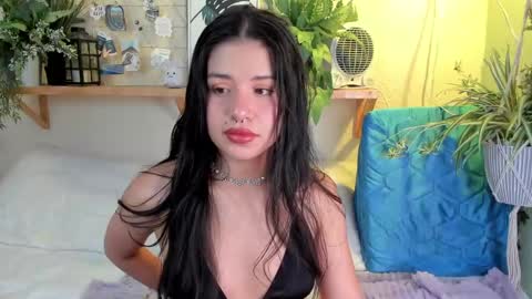 Snapshot of miaa_rose__ chatting on December 14, 6:13 am Miaa online show from December 14, 6:13 am