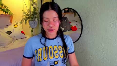 Snapshot of miaa_rose__ chatting on January 31, 9:59 pm Miaa online show from January 31, 9:59 pm
