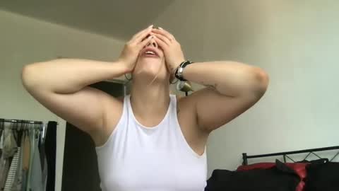 Mia Moji online show from June 12, 1:19 pm
