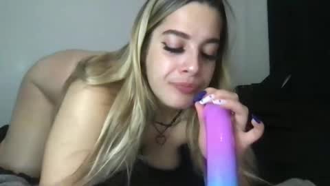 Mia Moji online show from September 22, 12:47 pm