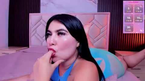 Miaa Farrel online show from October 24, 7:32 pm