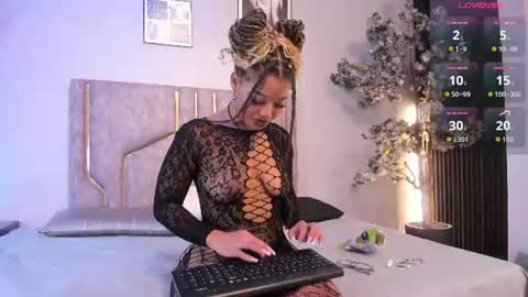 miaakittyy online show from June 15, 12:16 pm