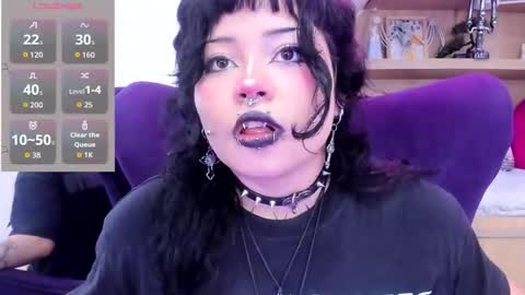 Mia online show from January 14, 4:01 pm