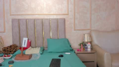 Miaasummer online show from April 10, 11:38 am