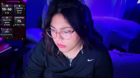 Mia online show from February 1, 2:10 am