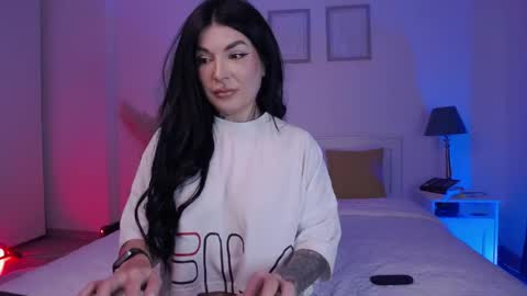 miacute4u online show from April 1, 5:10 pm