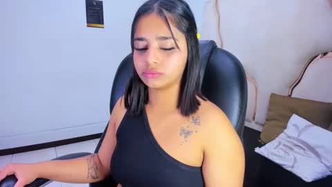 miahsex69 online show from October 31, 4:58 am