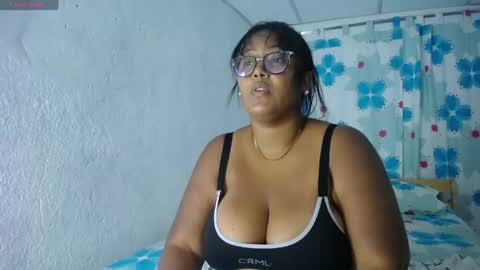 miajoseph_ online show from April 16, 3:07 am