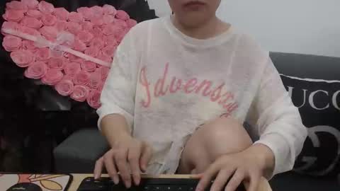 Mia online show from October 26, 3:35 am