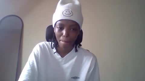 Muffin online show from March 26, 3:25 pm