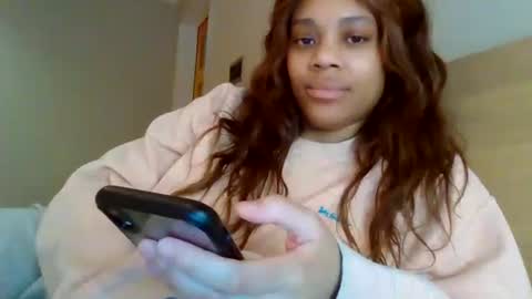 MiaMuffn online show from December 12, 8:47 am