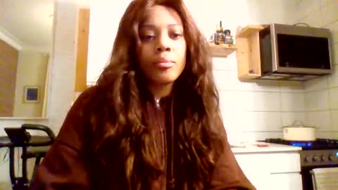 MiaMuffn online show from April 5, 7:07 am