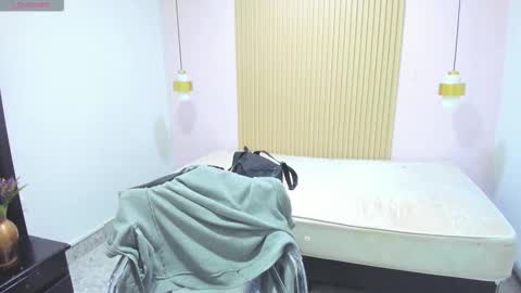 miasalazar9 online show from March 20, 11:48 am