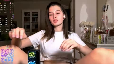 Emily online show from April 4, 4:50 pm