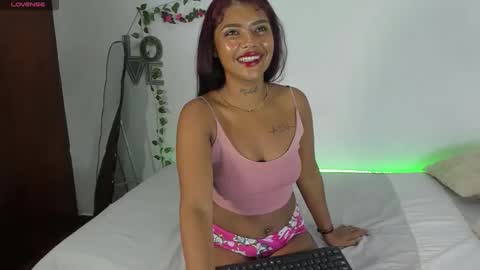 Michell online show from November 9, 1:11 am