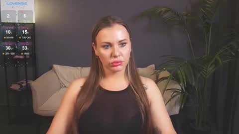 Snapshot of michelle__luna chatting on October 20, 8:17 am Michelle and my friend li0ra online show from October 20, 8:17 am