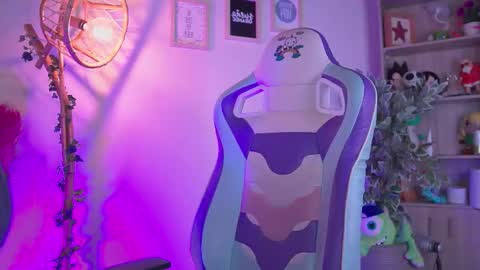 michelle chang online show from December 1, 6:21 pm