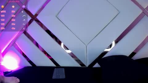 michelle_cutee_ online show from March 23, 8:26 pm