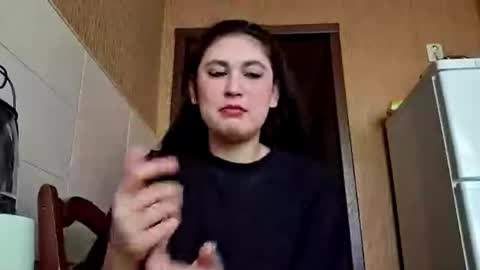 Leila online show from February 28, 10:03 am