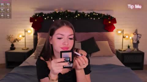 micky___love online show from January 5, 7:39 pm