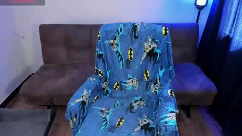 Snapshot of midnight07_ chatting on February 15, 2:33 pm Blue online show from February 15, 2:33 pm