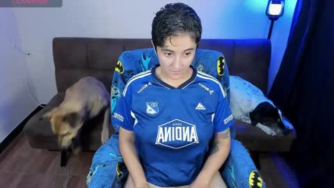 Snapshot of midnight07_ chatting on February 9, 1:12 am Blue online show from February 9, 1:12 am