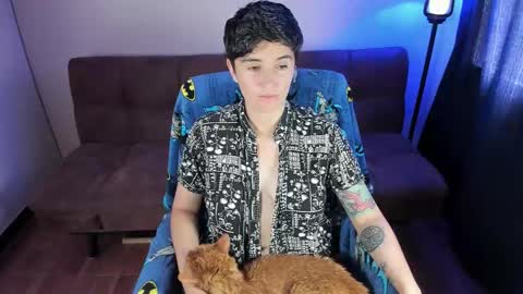 Snapshot of midnight07_ chatting on October 28, 3:40 pm Blue online show from October 28, 3:40 pm