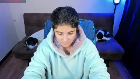 Snapshot of midnight07_ chatting on January 23, 3:05 am Blue online show from January 23, 3:05 am