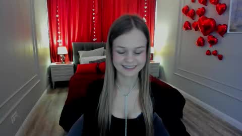 midnighteaura online show from February 19, 12:16 pm